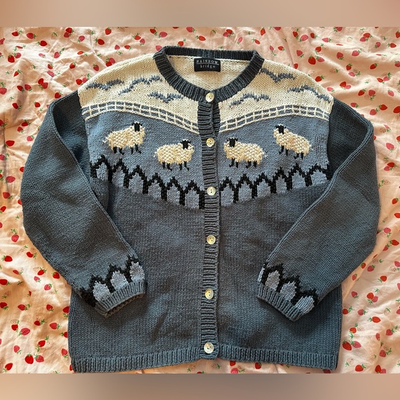 Sheep Cardigan - Picture 4 of 7